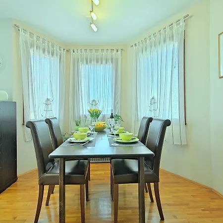 Holiday home Spacious Holiday In With Swimming Pool Umag