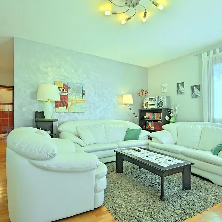 Holiday home Spacious Holiday In With Swimming Pool Umag