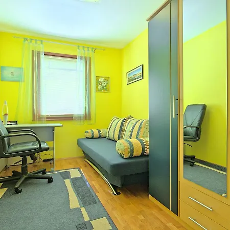Holiday home Spacious Holiday In With Swimming Pool *