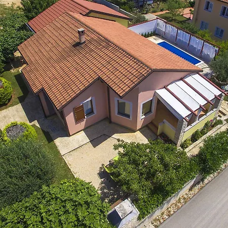 Holiday home Spacious Holiday In With Swimming Pool