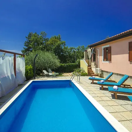 Holiday home Spacious Holiday In With Swimming Pool *