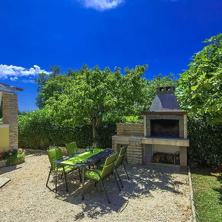 Holiday home Spacious Holiday In With Swimming Pool *
